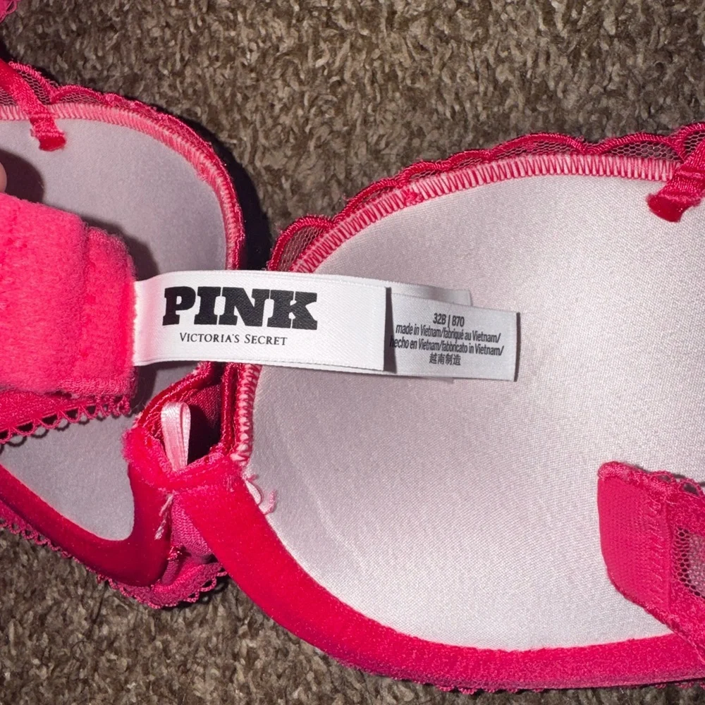PINK Victoria's Secret Pink Heart Lace Bra - Picture 5 of 8